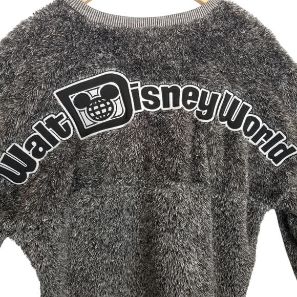 Walt Disney World Gray Soft Sherpa Fuzzy 2018 Spirit Jersey Size Medium - Picture 4 of 8